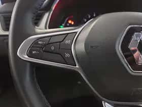 Renault Captur (2022) thumbnail 9