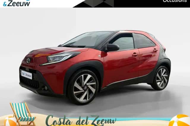 Toyota Aygo (2022) thumbnail 1