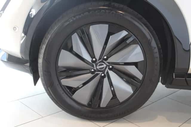 Nissan Ariya (2024) thumbnail 10