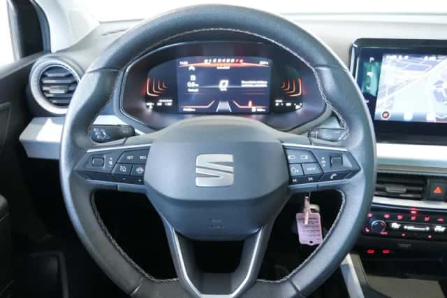 SEAT Arona (2023) thumbnail 14