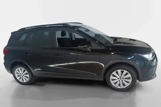 SEAT Arona (2023) thumbnail 4