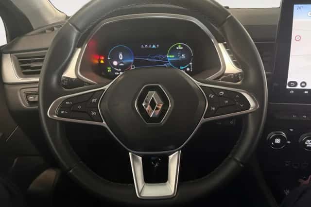 Renault Captur (2023) thumbnail 13