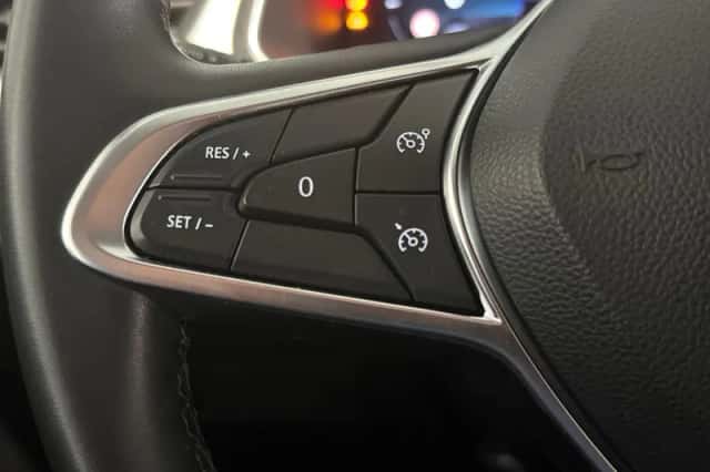 Renault Captur (2023) thumbnail 14