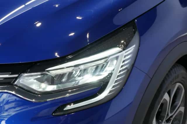 Renault Captur (2023) thumbnail 23