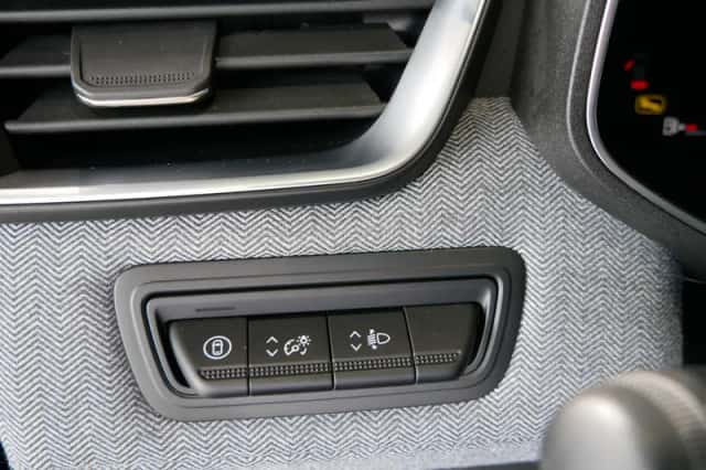 Renault Clio (2024) thumbnail 16