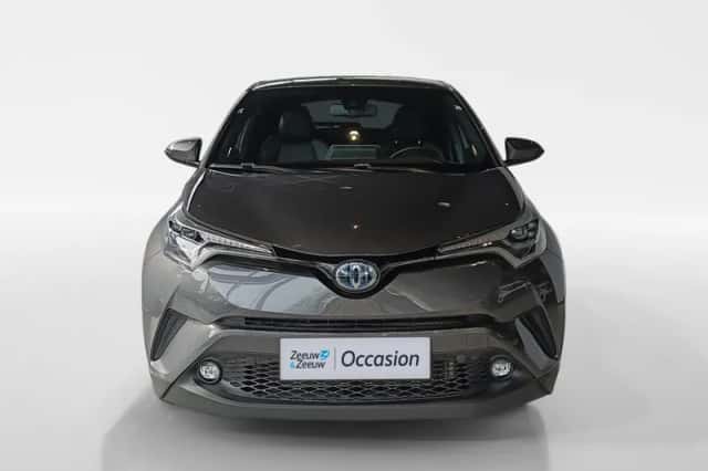 Toyota C-HR (2020) thumbnail 2