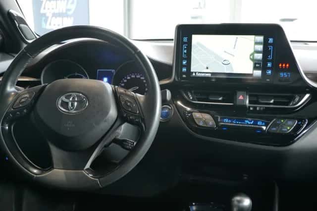 Toyota C-HR (2020) thumbnail 19