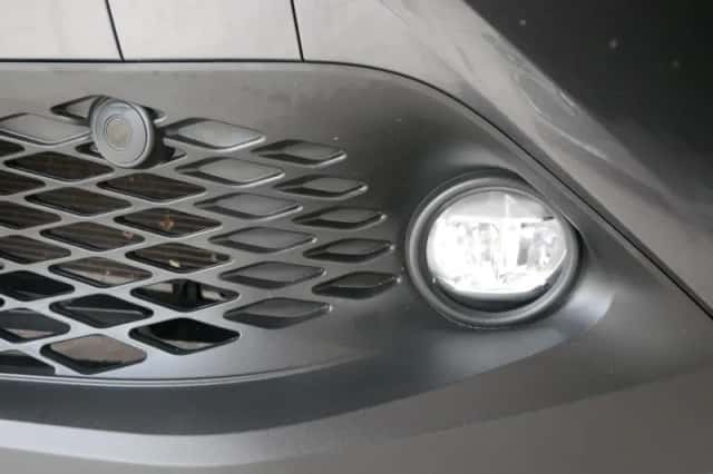 Toyota C-HR (2020) thumbnail 33