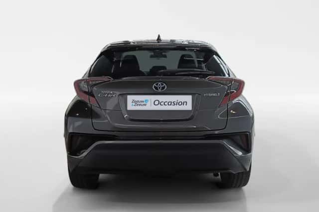 Toyota C-HR (2020) thumbnail 6