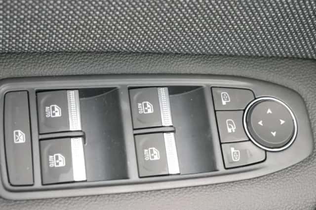 Renault Captur (2026) thumbnail 16