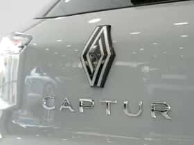 Renault Captur (2026) thumbnail 38