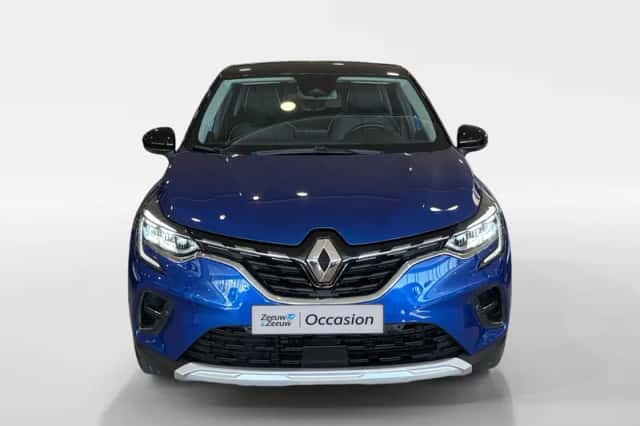Renault Captur (2023) thumbnail 3