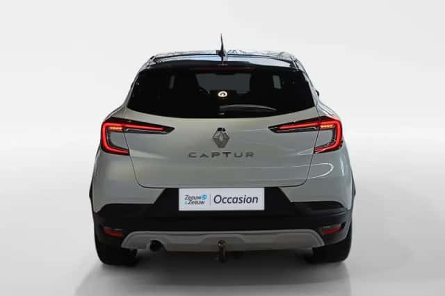 Renault Captur (2021) thumbnail 6