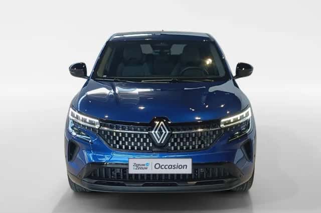 Renault Austral (2024) thumbnail 2