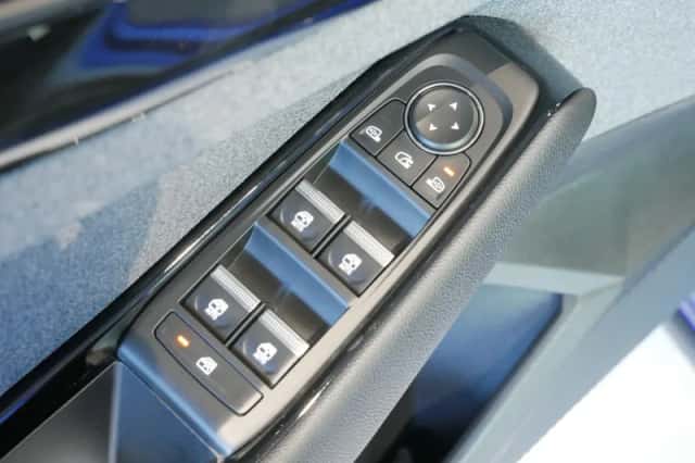 Renault Austral (2024) thumbnail 21