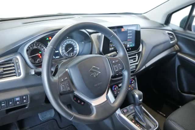 Suzuki S-Cross (2024) thumbnail 11