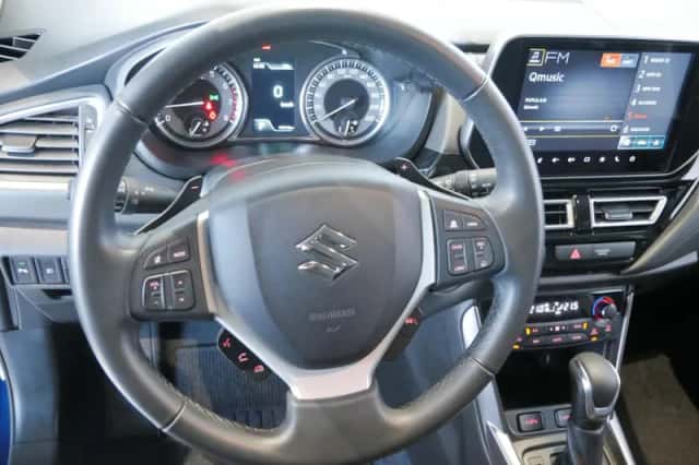 Suzuki S-Cross (2024) thumbnail 12