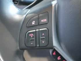 Suzuki S-Cross (2024) thumbnail 13