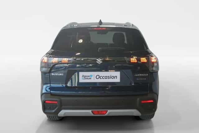Suzuki S-Cross (2024) thumbnail 6
