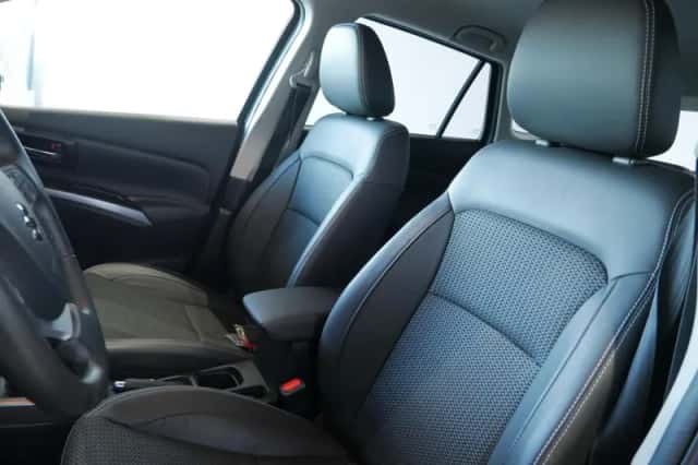 Suzuki S-Cross (2024) thumbnail 9