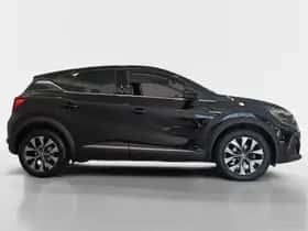 Renault Captur (2023) thumbnail 2