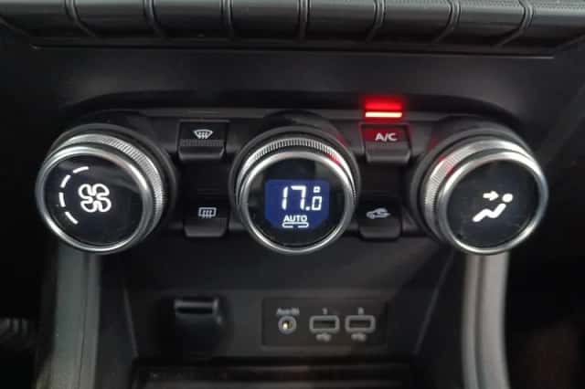 Renault Captur (2023) thumbnail 20