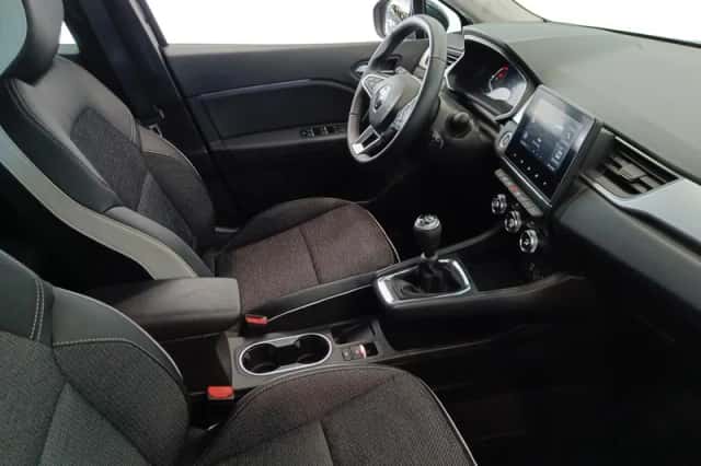 Renault Captur (2023) thumbnail 23