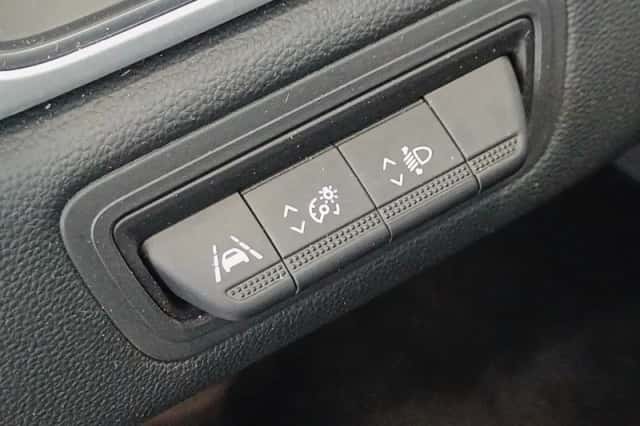 Renault Captur (2023) thumbnail 25