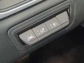 Renault Captur (2023) thumbnail 25