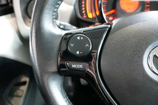 Toyota Aygo (2017) thumbnail 14