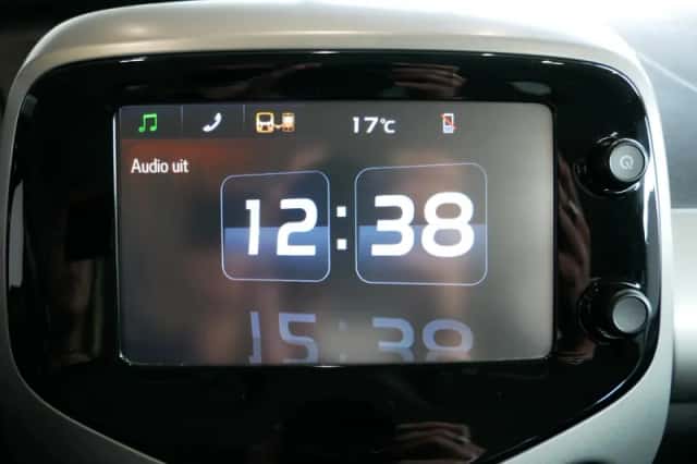 Toyota Aygo (2017) thumbnail 19