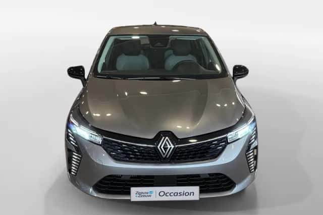 Renault Clio (2024) thumbnail 3