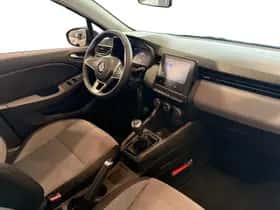 Renault Clio (2024) thumbnail 24