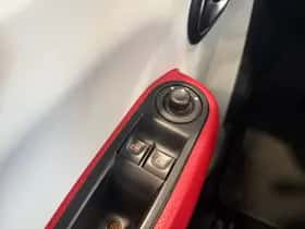 Renault Twingo (2015) thumbnail 20