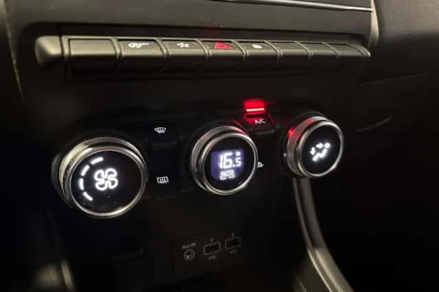 Renault Captur (2020) thumbnail 19