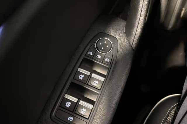 Renault Captur (2020) thumbnail 22