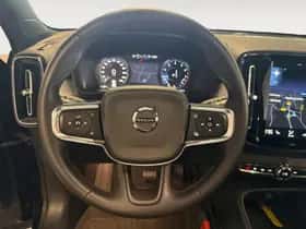 Volvo XC40 (2022) thumbnail 14