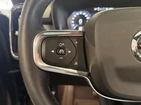 Volvo XC40 (2022) thumbnail 15