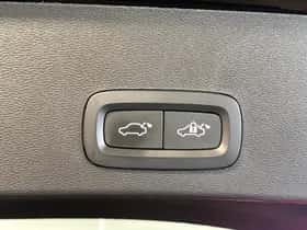 Volvo XC40 (2022) thumbnail 10