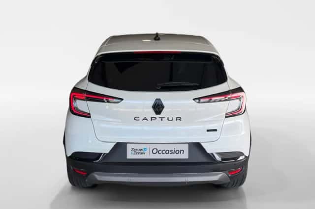 Renault Captur (2025) thumbnail 6