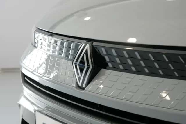 Renault Captur (2026) thumbnail 31