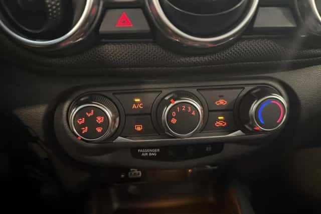 Nissan Juke (2023) thumbnail 19