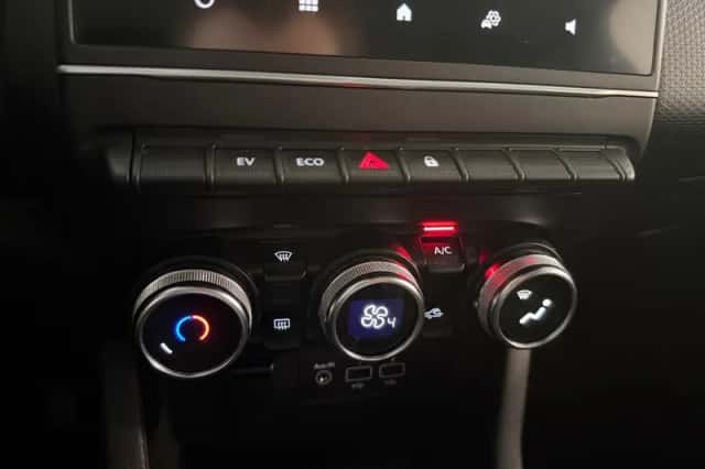 Renault Clio (2022) thumbnail 19