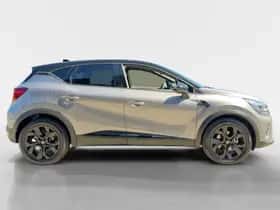 Renault Captur (2023) thumbnail 2