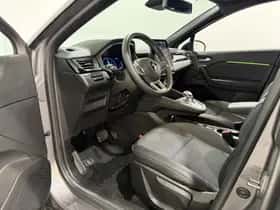 Renault Captur (2023) thumbnail 10