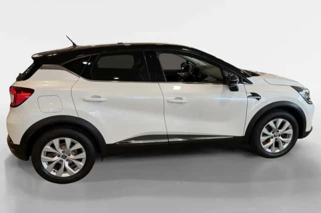 Renault Captur (2021) thumbnail 2