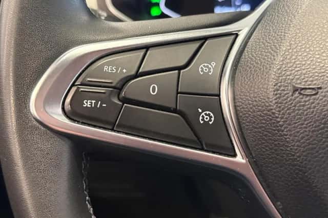 Renault Captur (2021) thumbnail 14