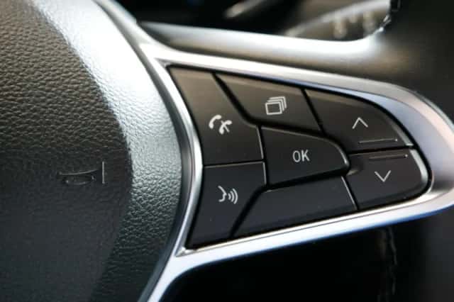 Renault Captur (2024) thumbnail 16
