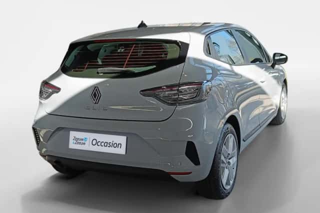 Renault Clio (2024) thumbnail 5