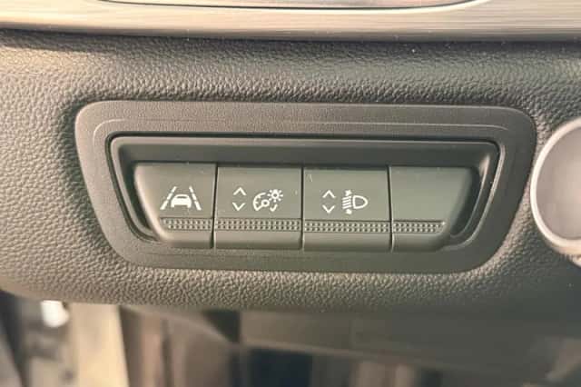 Renault Captur (2021) thumbnail 25